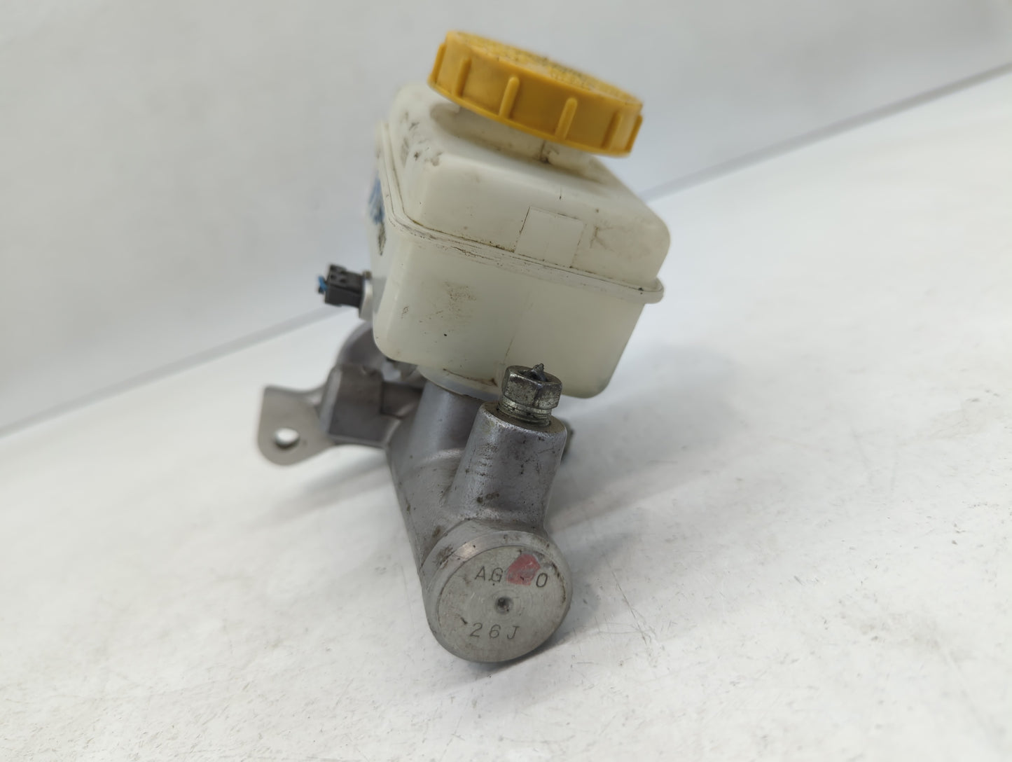 Subaru Forester Brake Master Cylinder 610819 - Oemusedautoparts1.com