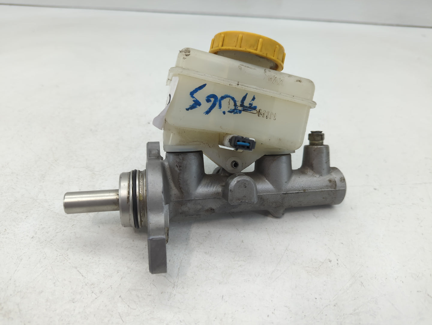 Subaru Forester Brake Master Cylinder 610819 - Oemusedautoparts1.com