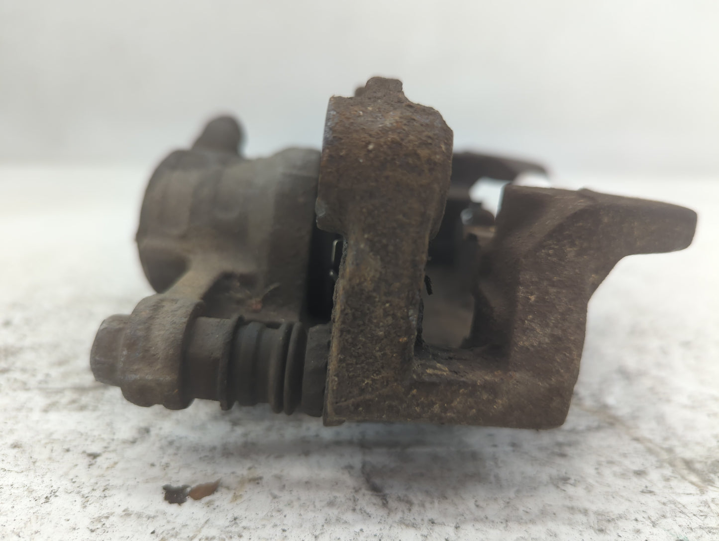 2010-2018 Subaru Forester Front Passenger Right Brake Caliper - Oemusedautoparts1.com