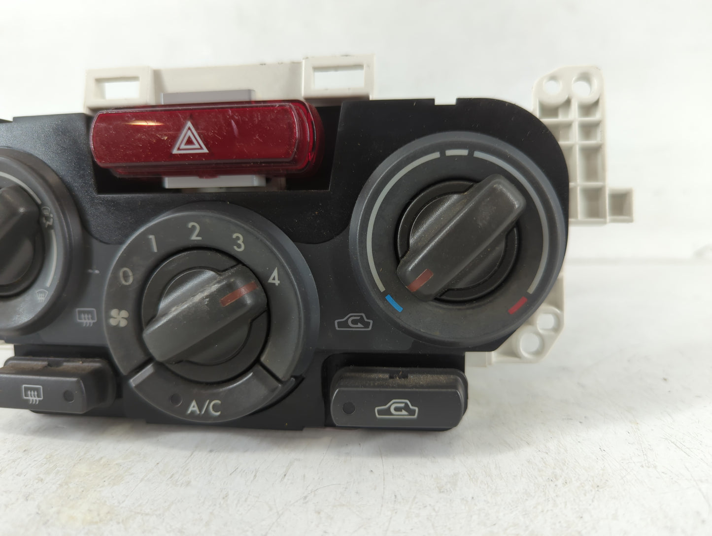 2013 Subaru Forester Climate Control Module Temperature AC/Heater Replacement P/N:72311SC011 Fits OEM Used Auto Parts - Oemu