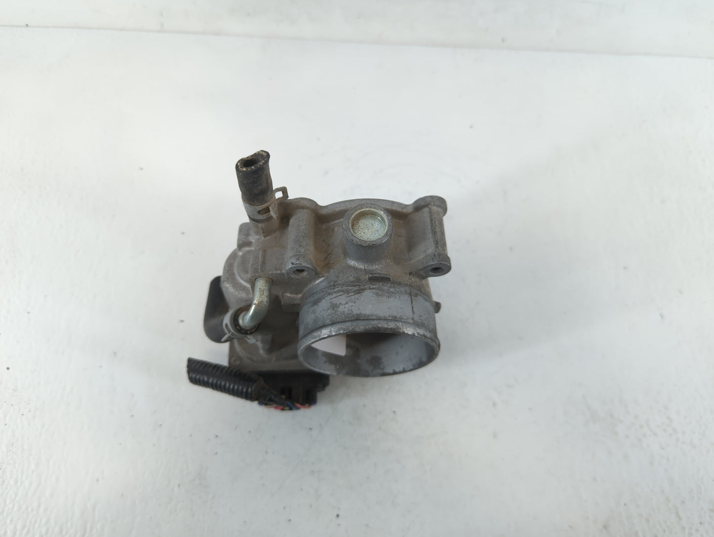 2011-2018 Subaru Forester Throttle Body P/N:16112AA380 Fits Fits 2011 2012 2013 2014 2015 2016 2017 2018 OEM Used Auto Parts