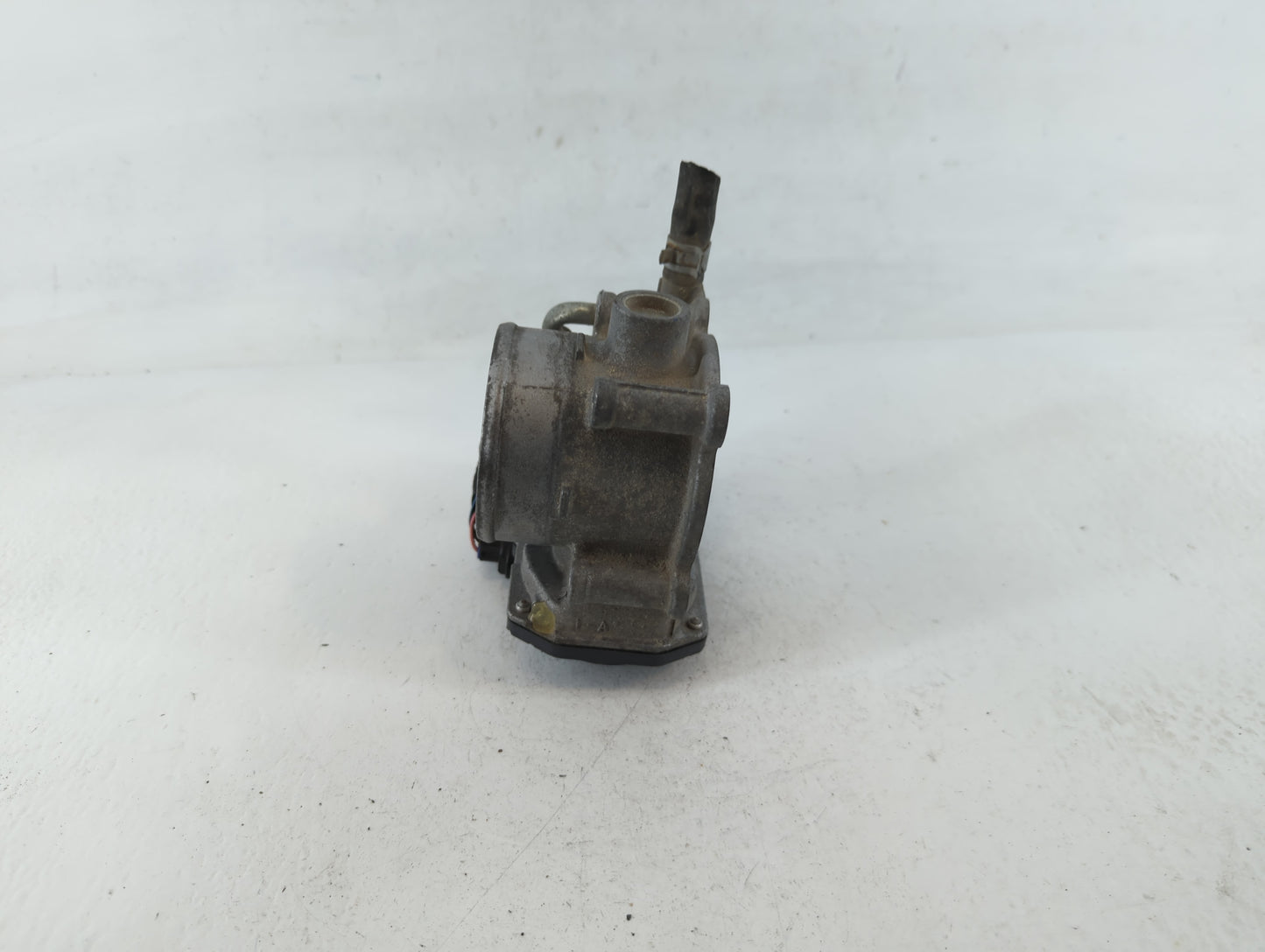 2011-2018 Subaru Forester Throttle Body P/N:16112AA380 Fits Fits 2011 2012 2013 2014 2015 2016 2017 2018 OEM Used Auto Parts