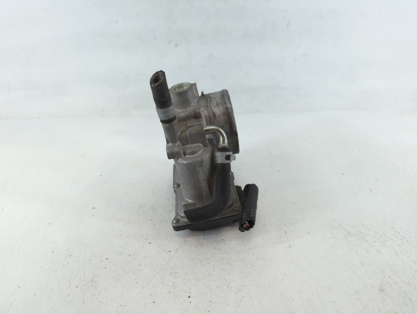 2011-2018 Subaru Forester Throttle Body P/N:16112AA380 Fits Fits 2011 2012 2013 2014 2015 2016 2017 2018 OEM Used Auto Parts