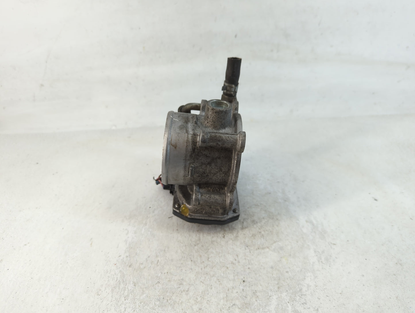 2011-2018 Subaru Forester Throttle Body P/N:16112AA380 Fits Fits 2011 2012 2013 2014 2015 2016 2017 2018 OEM Used Auto Parts