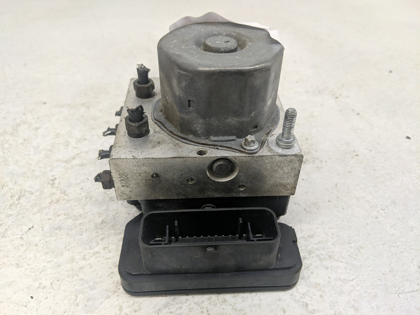 2013-2014 Subaru Impreza ABS Pump Control Module Replacement P/N:27536F J190 Fits Fits 2013 2014 OEM Used Auto Parts - Oemus