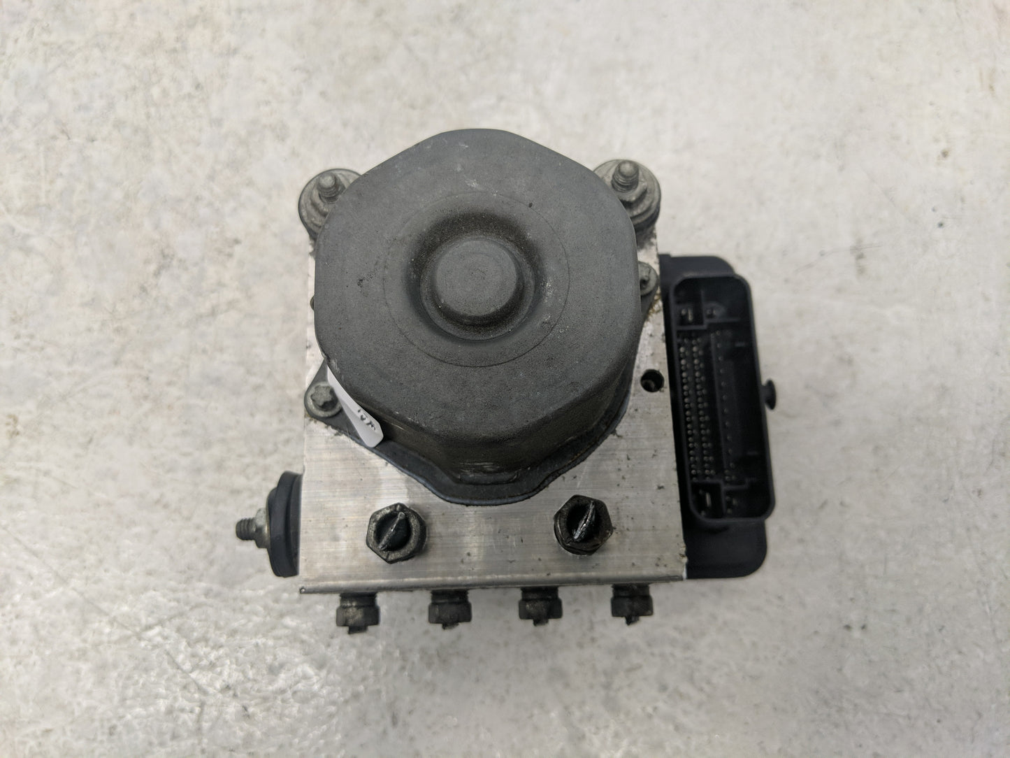 2013-2014 Subaru Impreza ABS Pump Control Module Replacement P/N:2265106452 0265956058 Fits Fits 2013 2014 OEM Used Auto Par