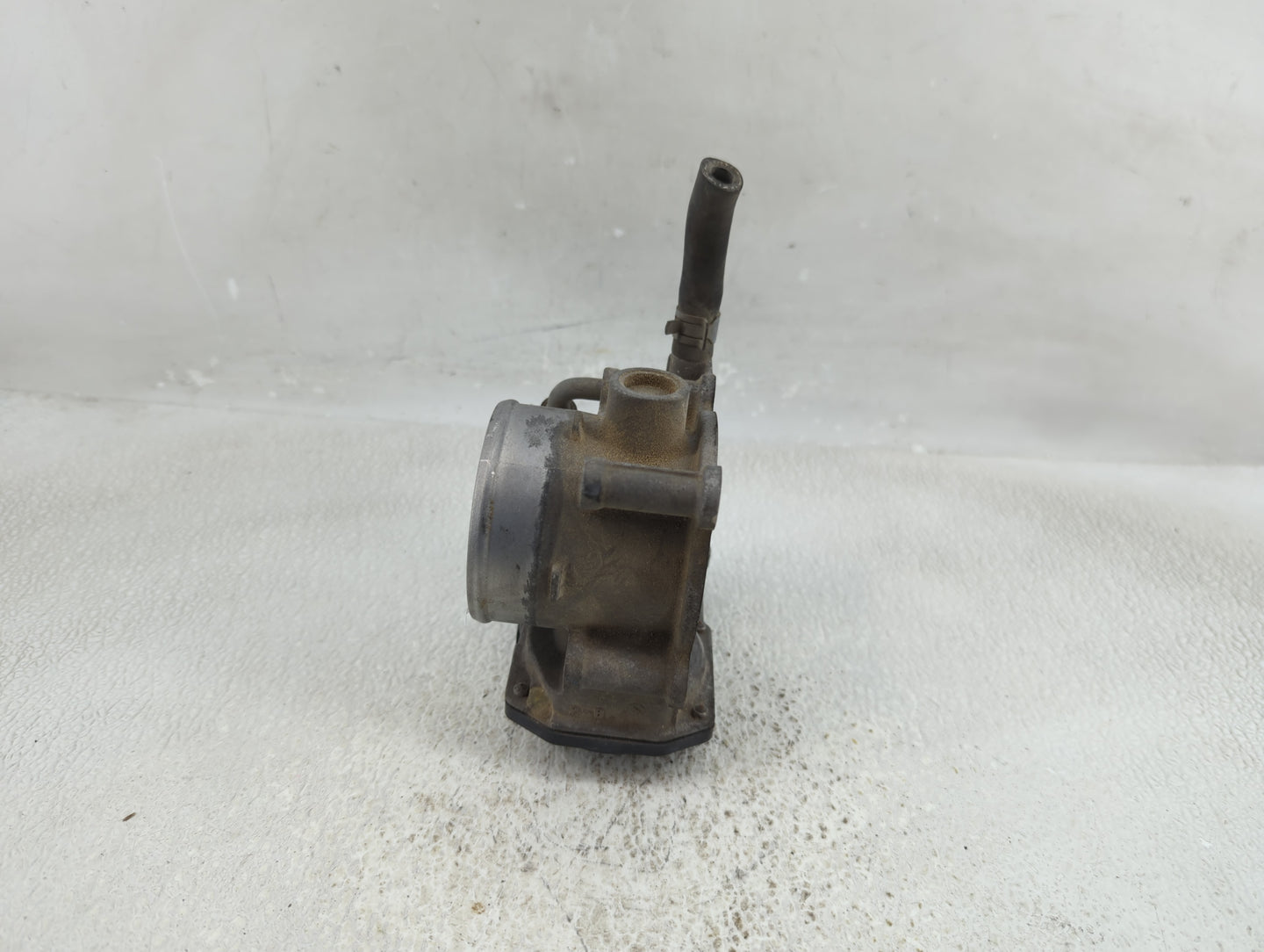 2012-2016 Subaru Impreza Throttle Body P/N:16112AA380 Fits Fits 2011 2012 2013 2014 2015 2016 2017 2018 OEM Used Auto Parts 