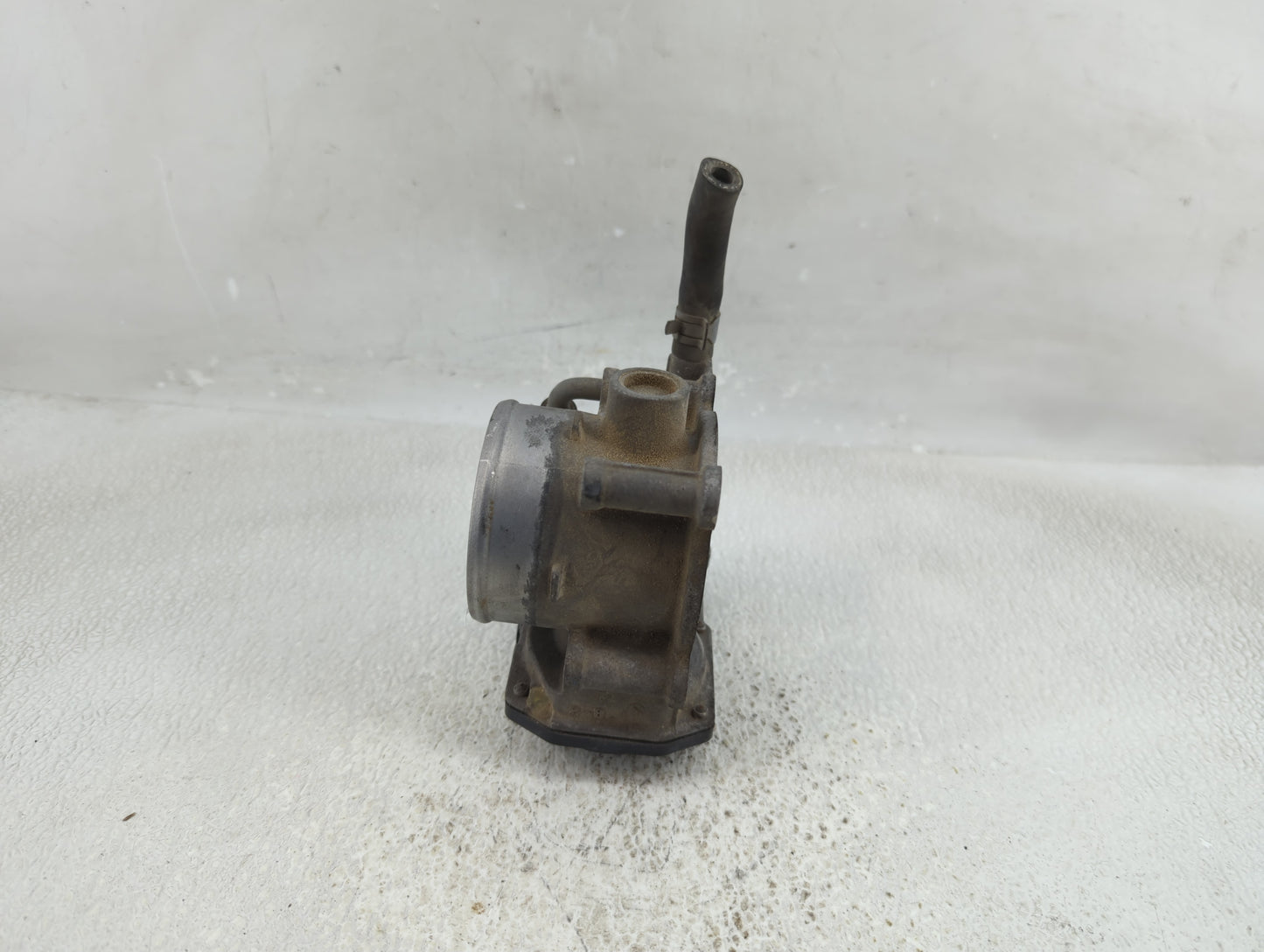 2012-2016 Subaru Impreza Throttle Body P/N:16112AA380 Fits Fits 2011 2012 2013 2014 2015 2016 2017 2018 OEM Used Auto Parts 