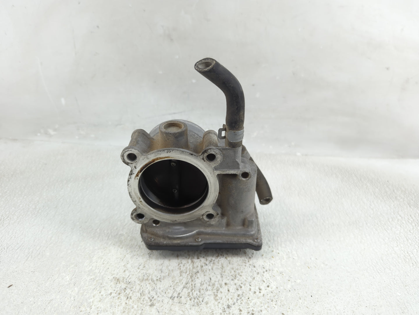 2012-2016 Subaru Impreza Throttle Body P/N:16112AA380 Fits Fits 2011 2012 2013 2014 2015 2016 2017 2018 OEM Used Auto Parts 