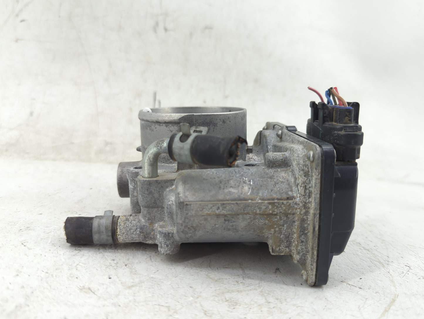 2012-2016 Subaru Impreza Throttle Body P/N:16112AA380 Fits Fits 2011 2012 2013 2014 2015 2016 2017 2018 OEM Used Auto Parts 
