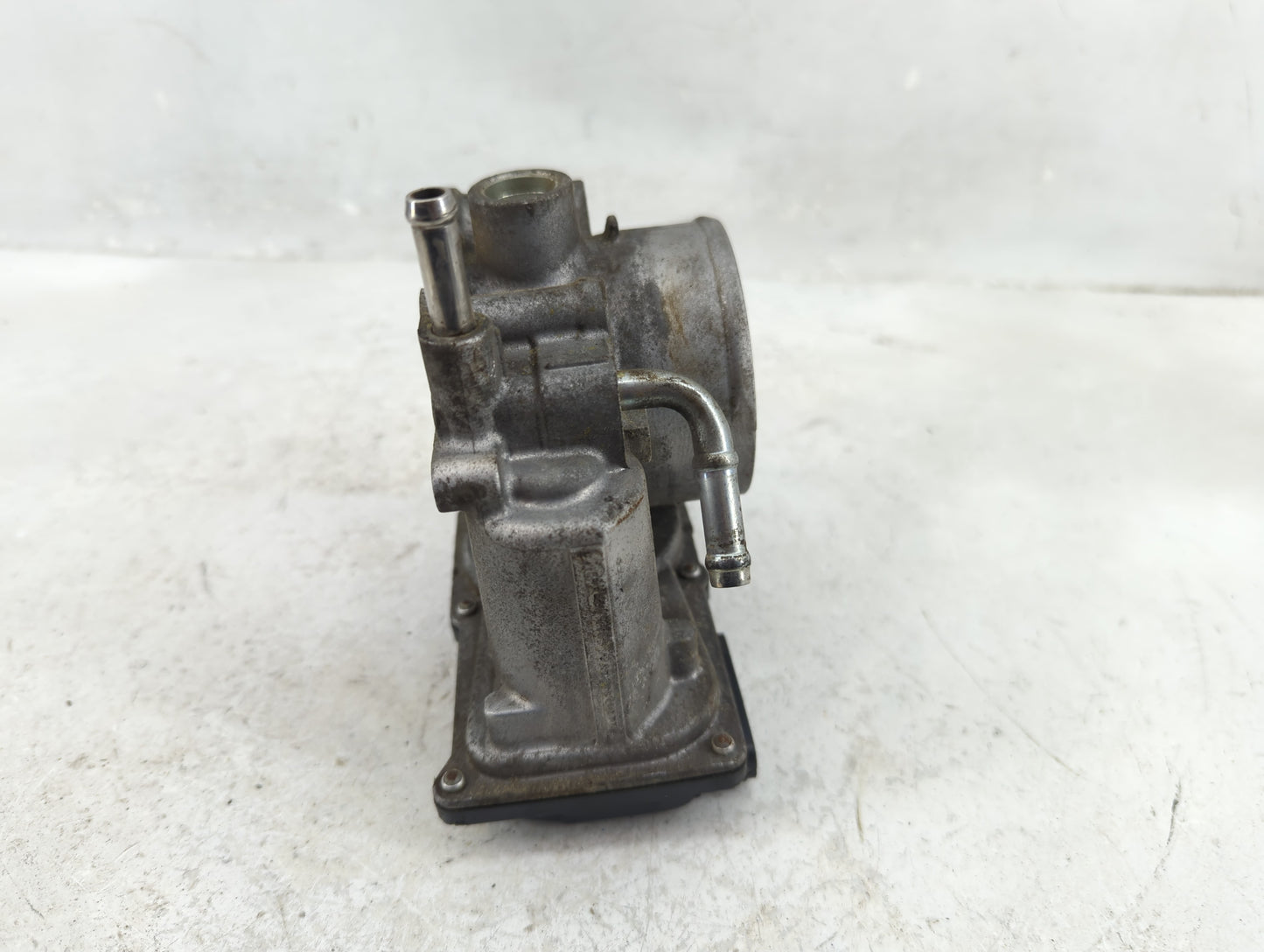 2012-2016 Subaru Impreza Throttle Body P/N:16112AA380 Fits Fits 2011 2012 2013 2014 2015 2016 2017 2018 OEM Used Auto Parts 