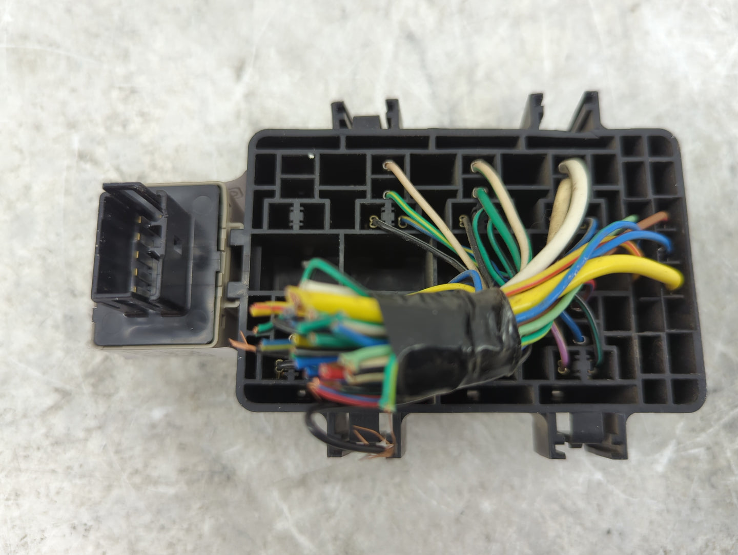 2010-2014 Subaru Impreza Body Control Module Bcm Inner Cabin Fuse Box - Oemusedautoparts1.com