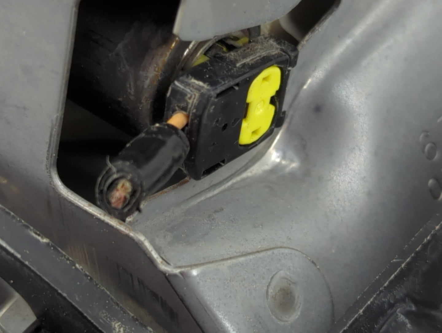 2012-2016 Subaru Impreza Air Bag Driver Left Knee Oem 1466118 - Oemusedautoparts1.com