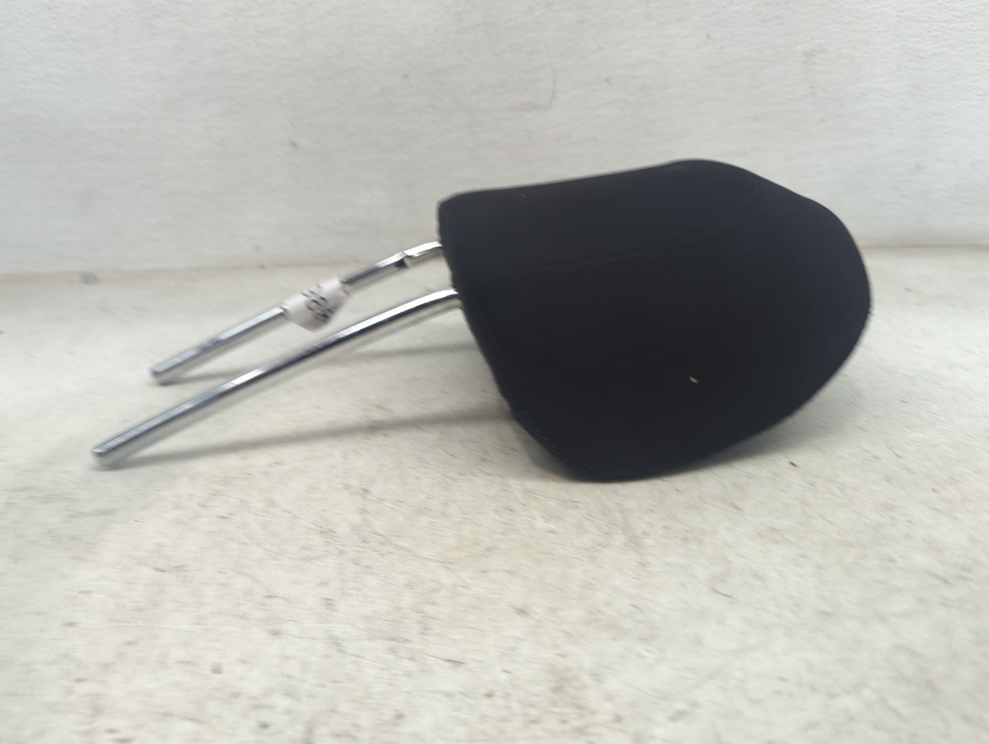 2013 Subaru Impreza Headrest Head Rest Front Driver Seat Black 1472985 - Oemusedautoparts1.com