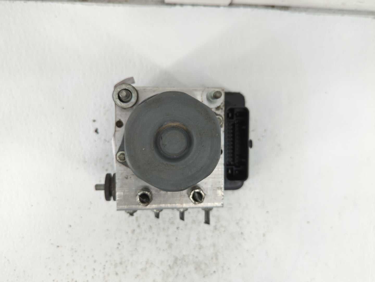 2013-2014 Subaru Impreza ABS Pump Control Module Replacement P/N:27536FJ190 Fits Fits 2013 2014 OEM Used Auto Parts - Oemuse