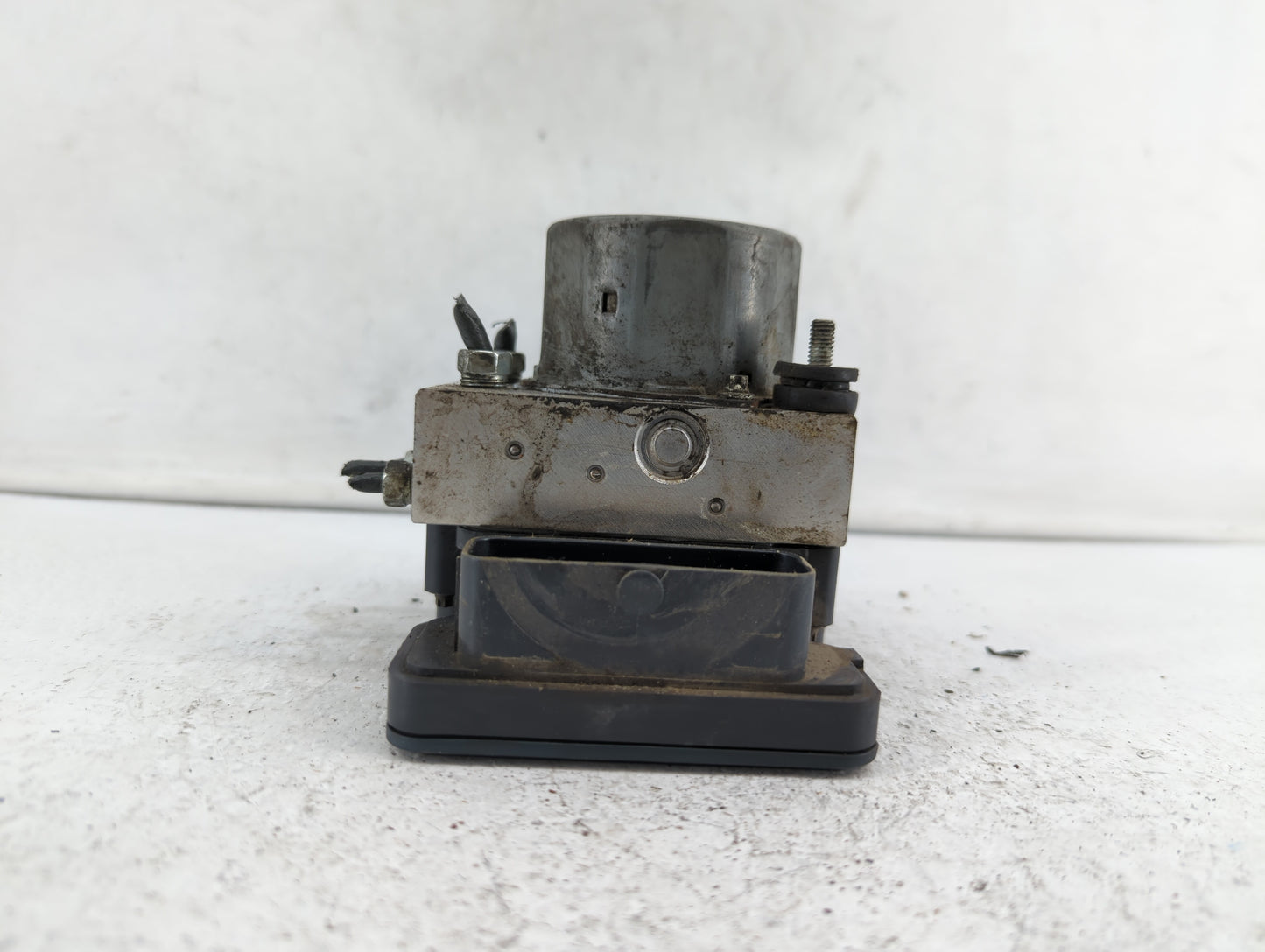2013-2014 Subaru Impreza ABS Pump Control Module Replacement P/N:27536FJ190 Fits Fits 2013 2014 OEM Used Auto Parts - Oemuse