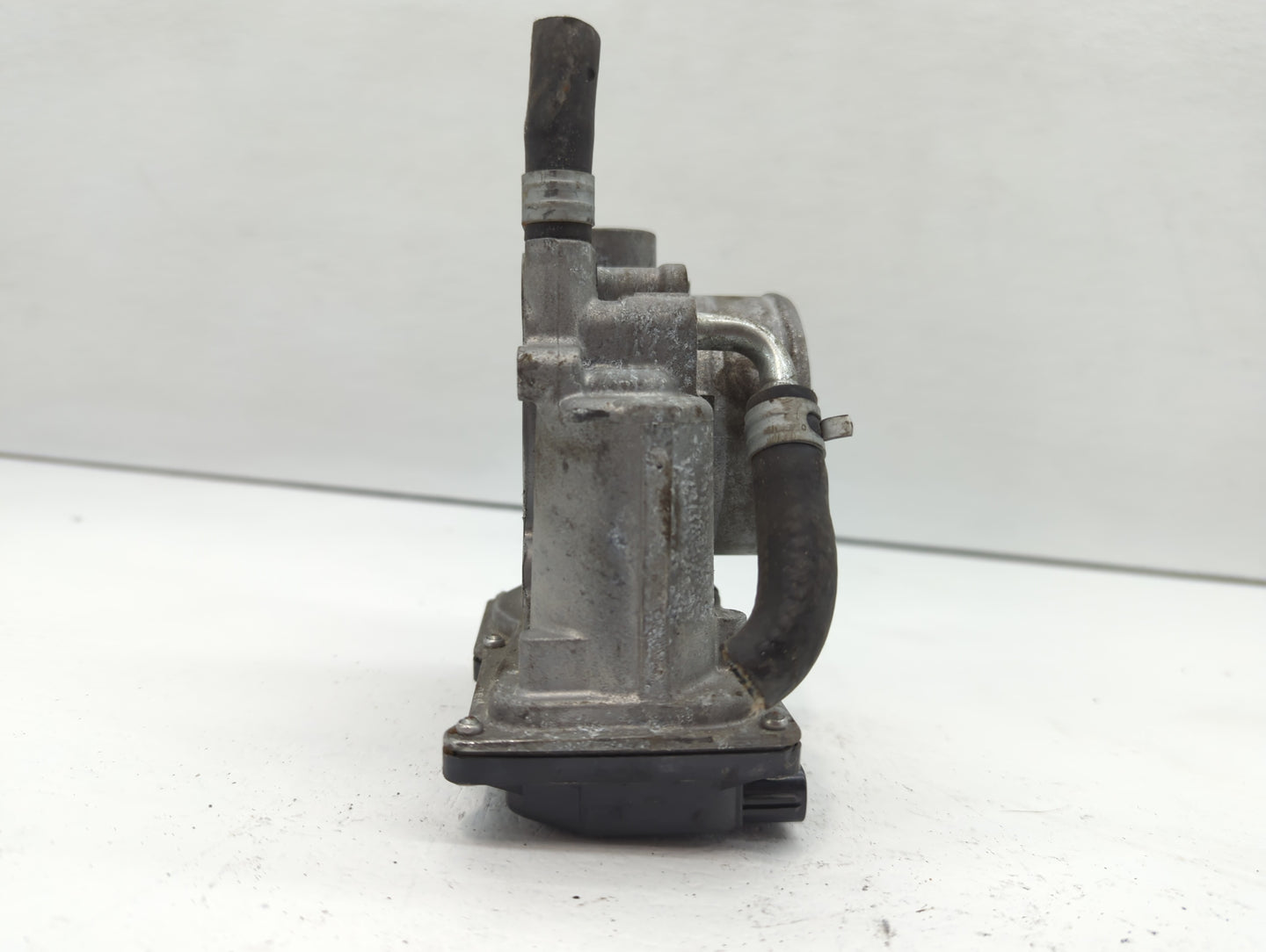 2012-2016 Subaru Impreza Throttle Body P/N:16112AA380 Fits Fits 2011 2012 2013 2014 2015 2016 2017 2018 OEM Used Auto Parts 