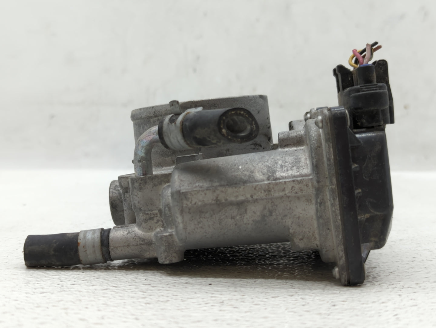 2012-2016 Subaru Impreza Throttle Body P/N:16112AA380 Fits Fits 2011 2012 2013 2014 2015 2016 2017 2018 OEM Used Auto Parts 
