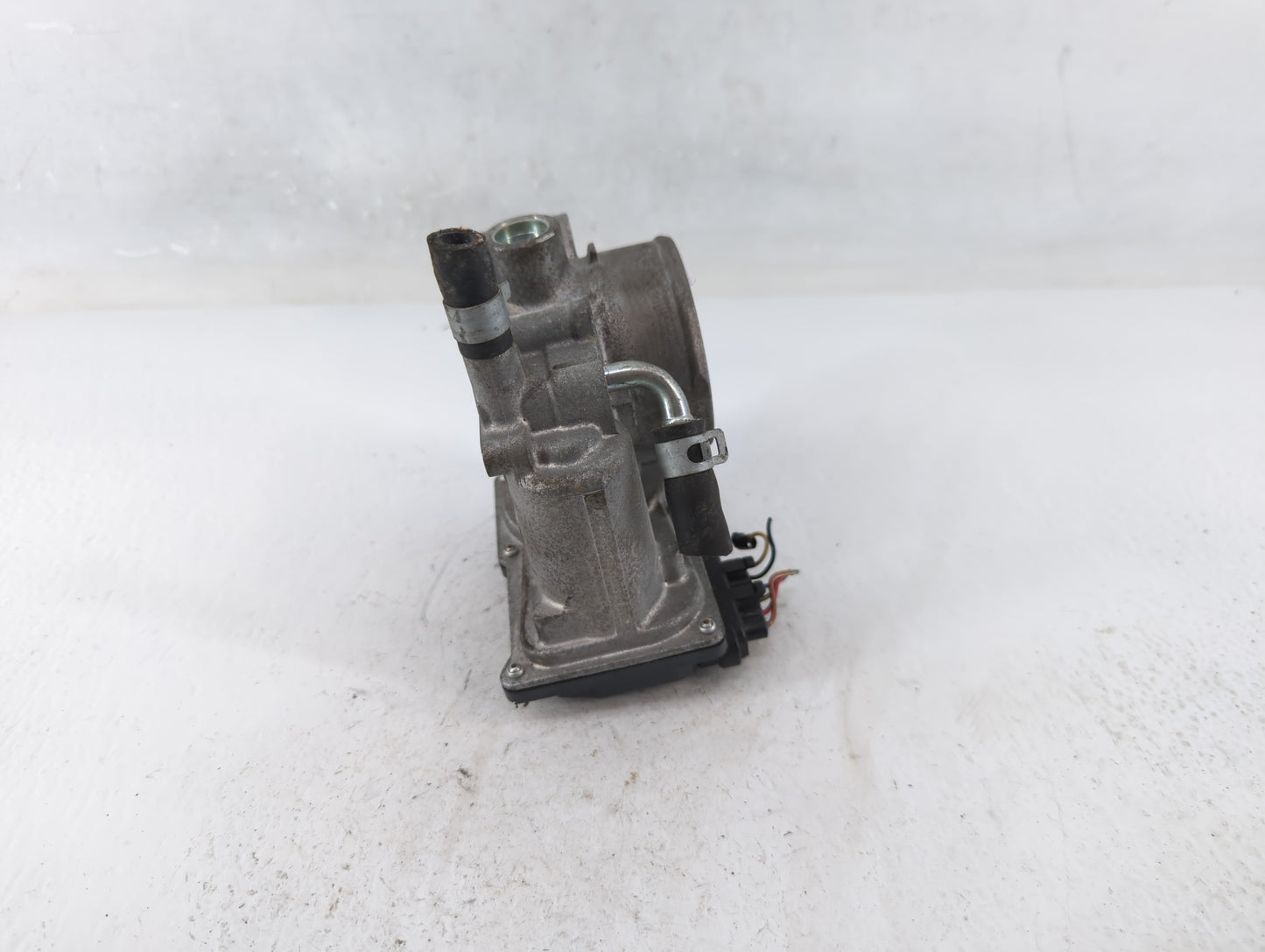 2012-2016 Subaru Impreza Throttle Body P/N:16112AA380 Fits Fits 2011 2012 2013 2014 2015 2016 2017 2018 OEM Used Auto Parts 