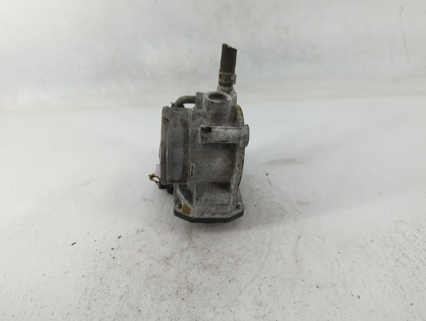 2012-2016 Subaru Impreza Throttle Body P/N:16112AA380 Fits Fits 2011 2012 2013 2014 2015 2016 2017 2018 OEM Used Auto Parts 