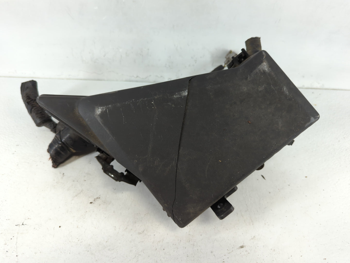 2012-2014 Subaru Impreza Fusebox Fuse Box Panel Relay Module P/N:MB100200B Fits Fits 2012 2013 2014 OEM Used Auto Parts - Oe