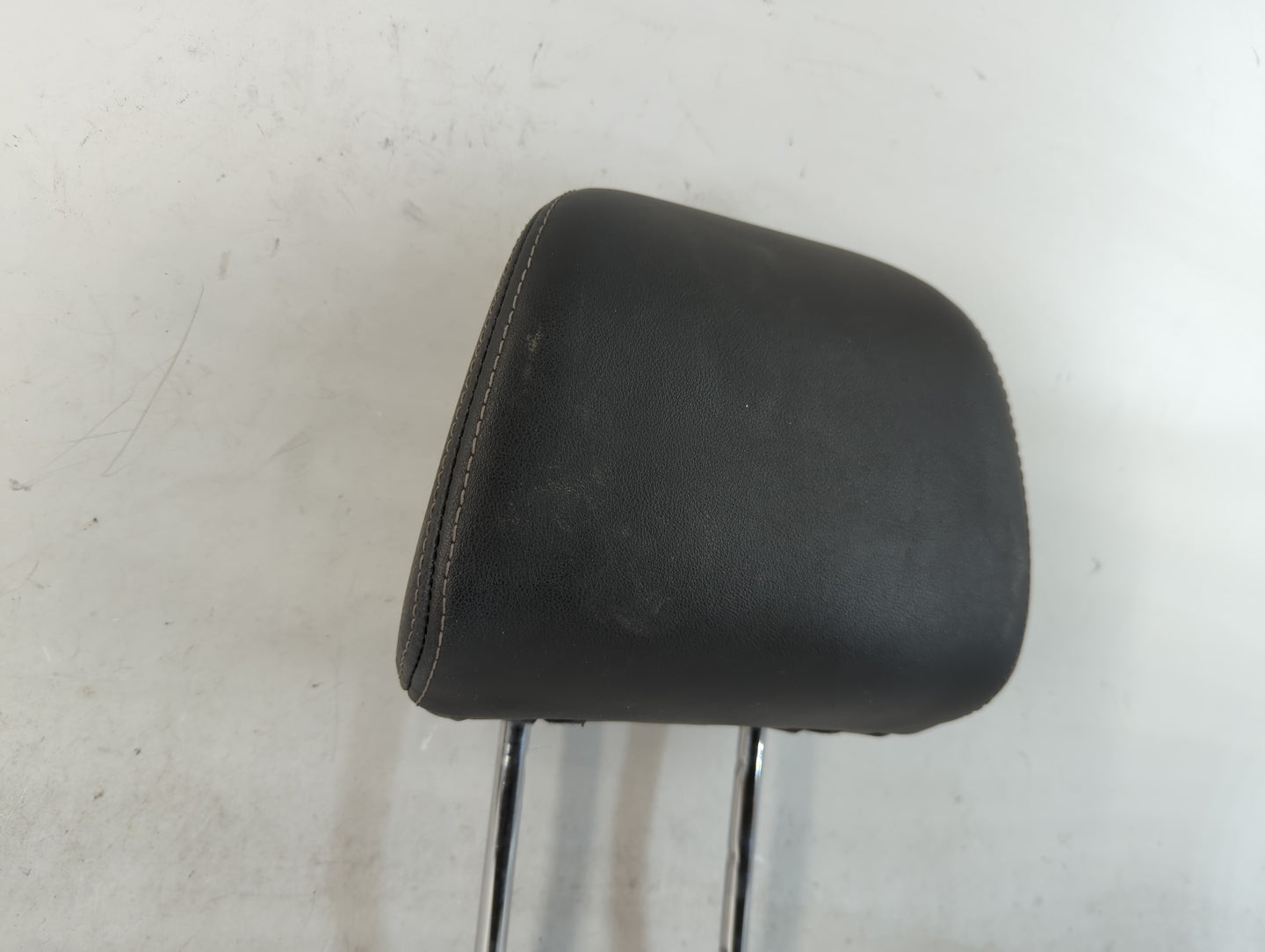 2012-2016 Subaru Impreza Headrest Head Rest Front Driver Passenger Seat Fits Fits 2012 2013 2014 2015 2016 OEM Used Auto Par