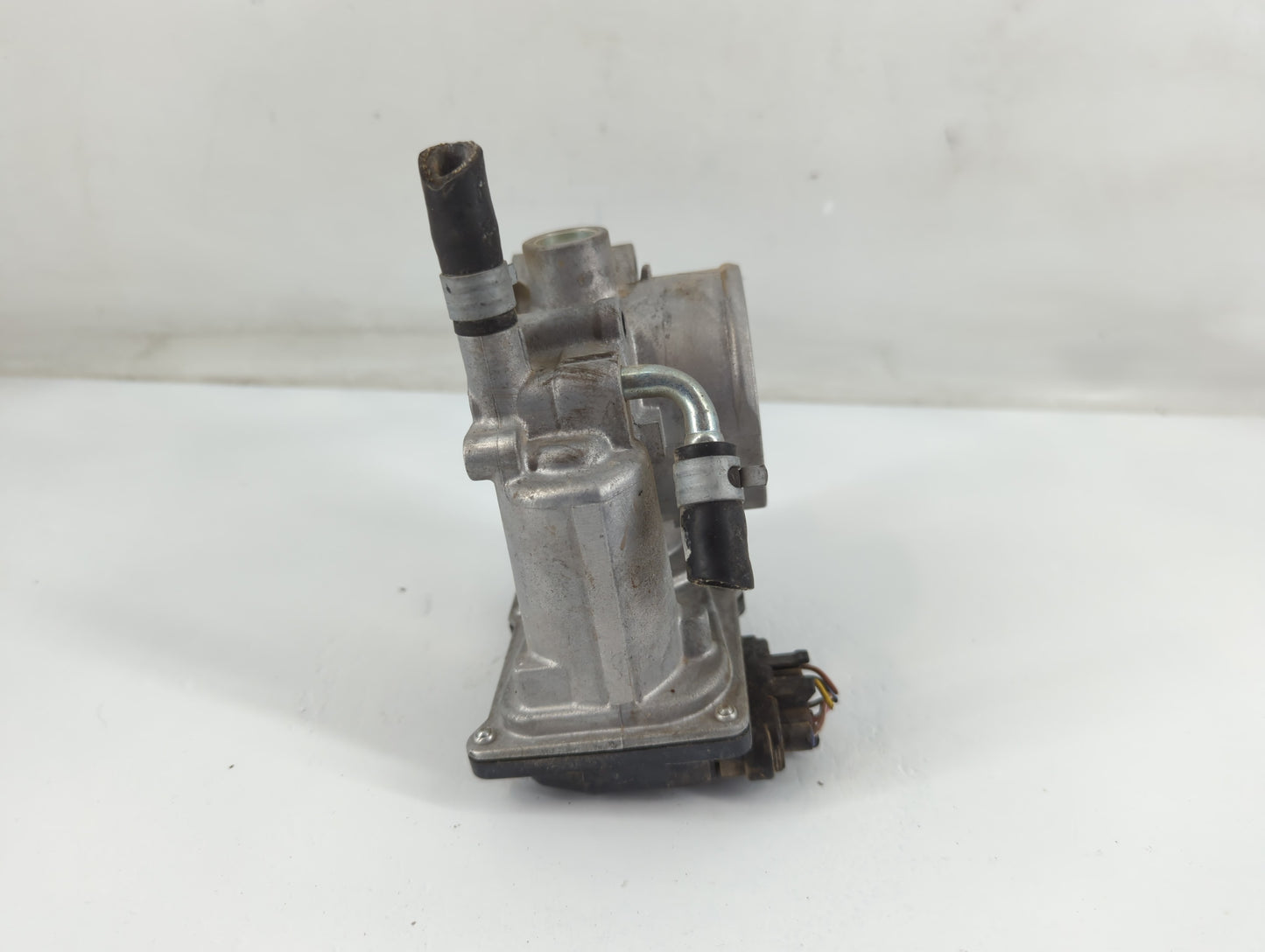 2012-2016 Subaru Impreza Throttle Body P/N:16112AA380 Fits Fits 2011 2012 2013 2014 2015 2016 2017 2018 OEM Used Auto Parts 