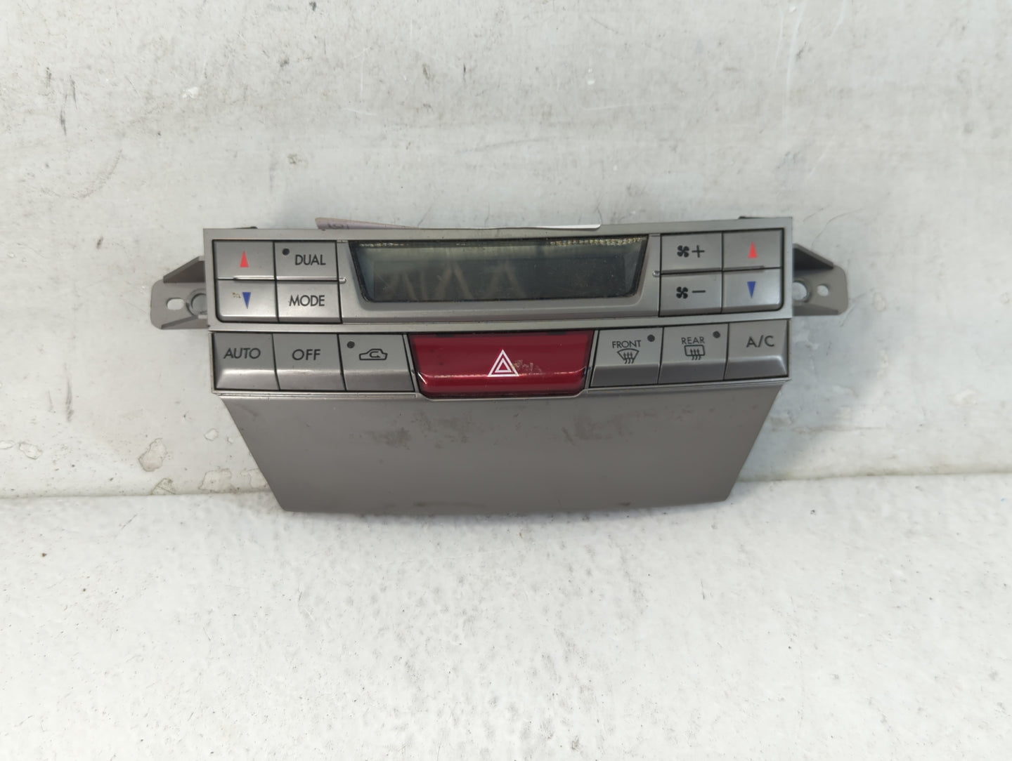 2010-2014 Subaru Legacy Climate Control Module Temperature AC/Heater Replacement P/N:72311AJ03A A2C3109120000 Fits OEM Used 