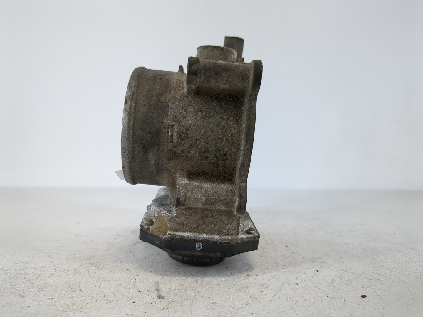 2013-2019 Subaru Legacy Throttle Body P/N:16112AA38A Fits Fits 2013 2014 2015 2016 2017 2018 2019 OEM Used Auto Parts - Oemu