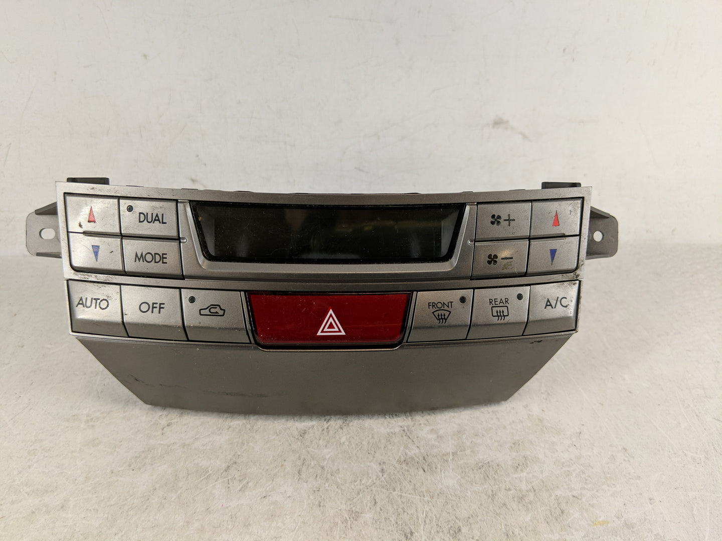 2010-2014 Subaru Legacy Climate Control Module Temperature AC/Heater Replacement P/N:72311AJ03A Fits Fits 2010 2011 2012 201
