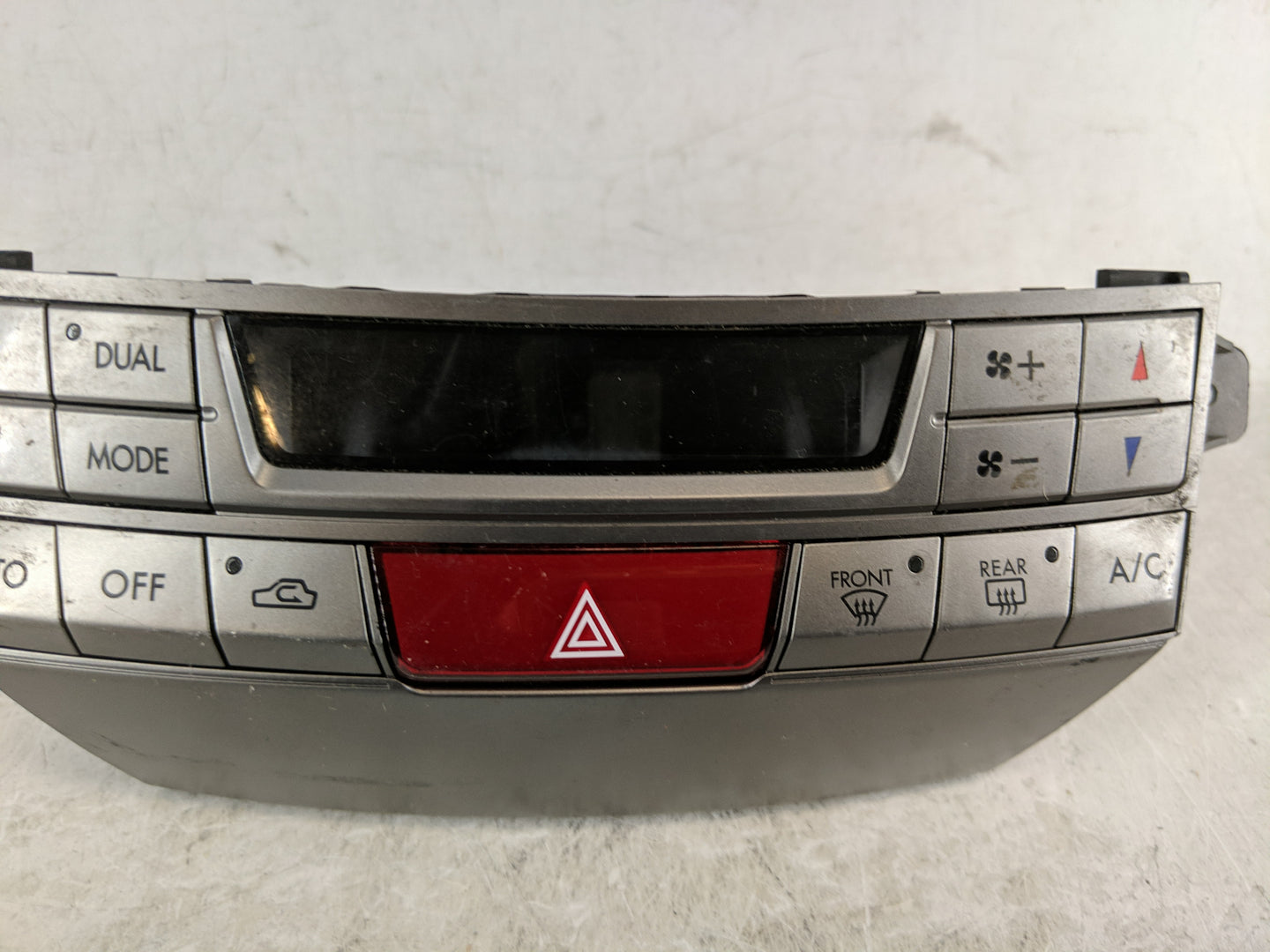 2010-2014 Subaru Legacy Climate Control Module Temperature AC/Heater Replacement P/N:72311AJ03A Fits Fits 2010 2011 2012 201
