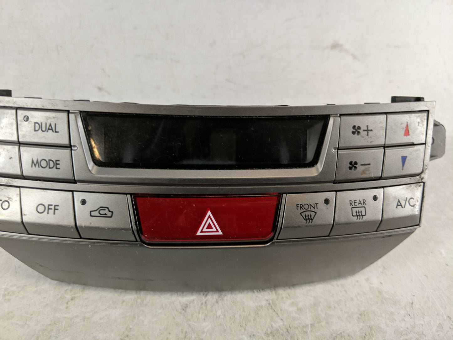 2010-2014 Subaru Legacy Climate Control Module Temperature AC/Heater Replacement P/N:72311AJ03A Fits Fits 2010 2011 2012 201
