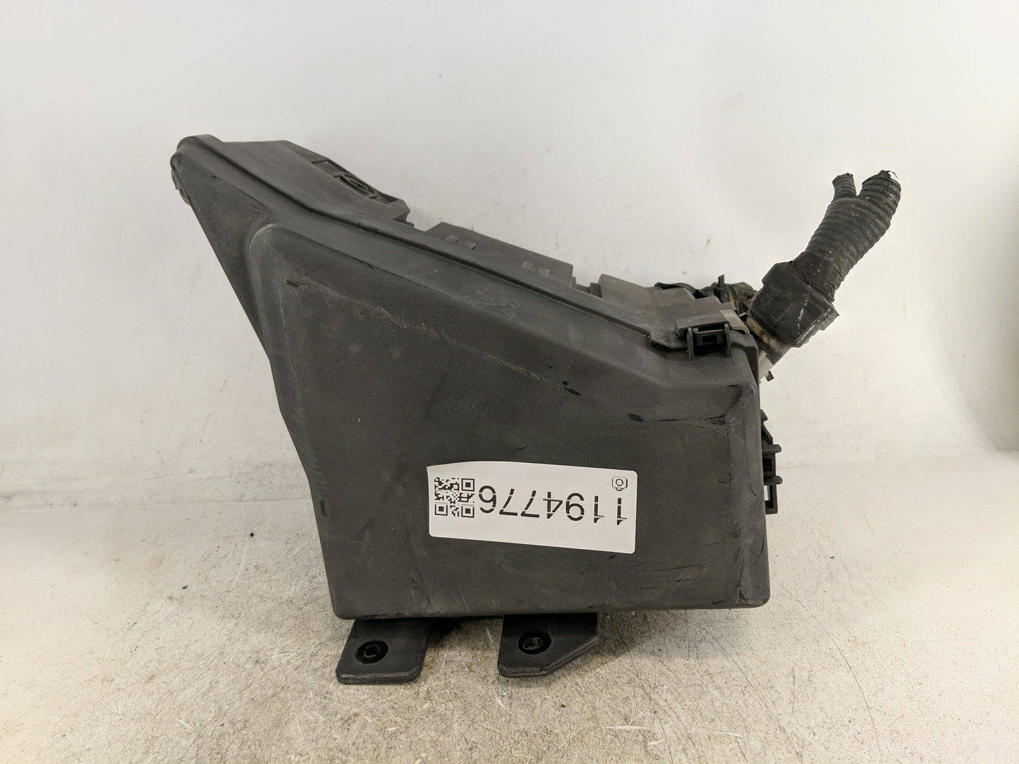 2010-2014 Subaru Legacy Fusebox Fuse Box Panel Relay Module Fits Fits 2010 2011 2012 2013 2014 OEM Used Auto Parts - Oemused