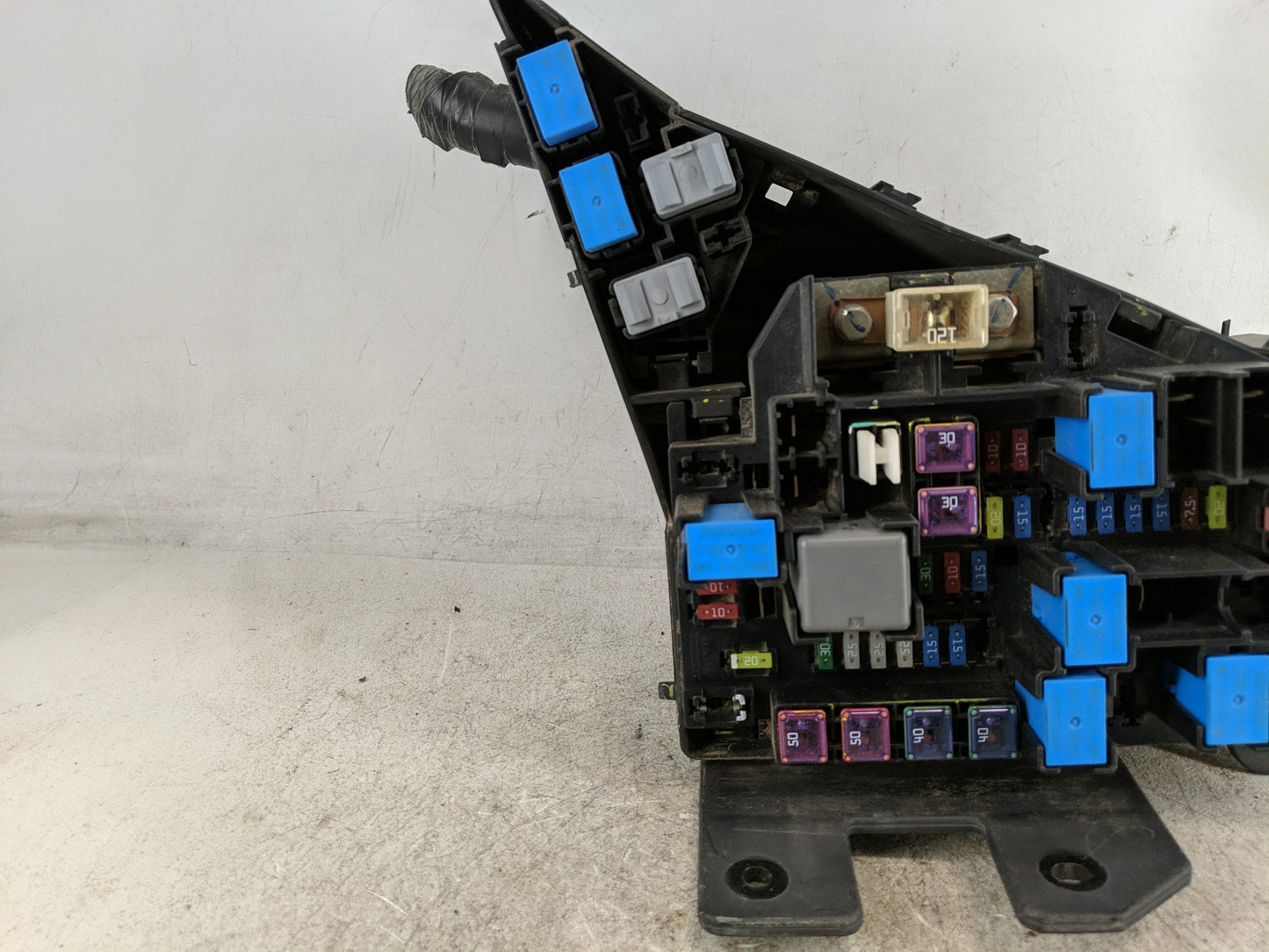 2010-2014 Subaru Legacy Fusebox Fuse Box Panel Relay Module Fits Fits 2010 2011 2012 2013 2014 OEM Used Auto Parts - Oemused