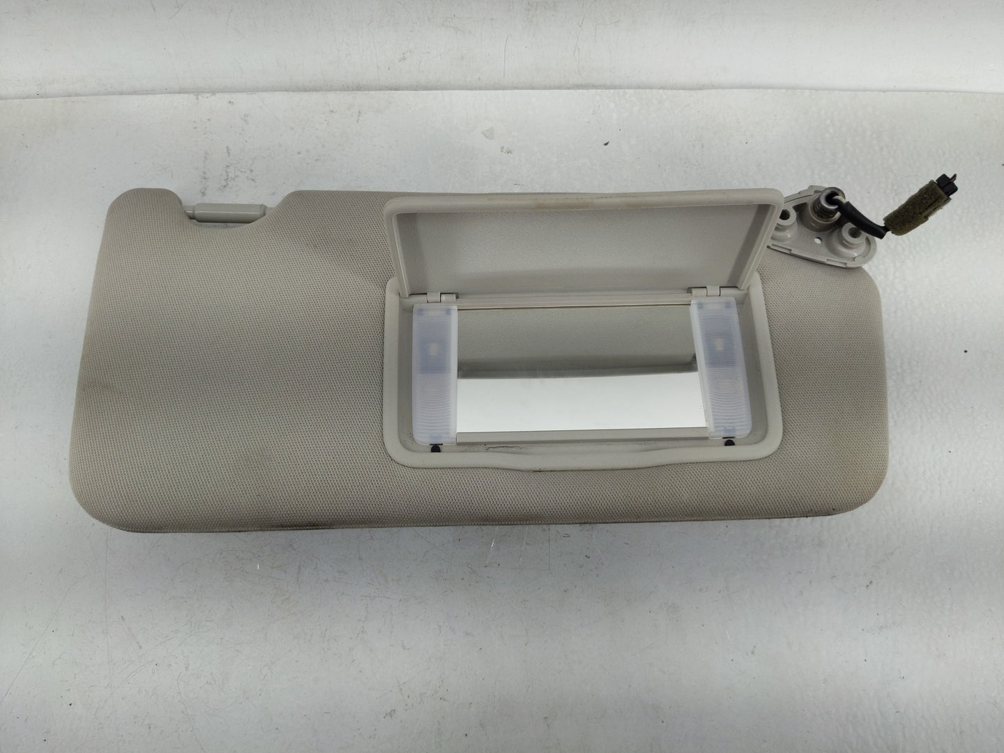 2010-2014 Subaru Legacy Sun Visor Shade Replacement Passenger Right Mirror Fits Fits 2010 2011 2012 2013 2014 OEM Used Auto 