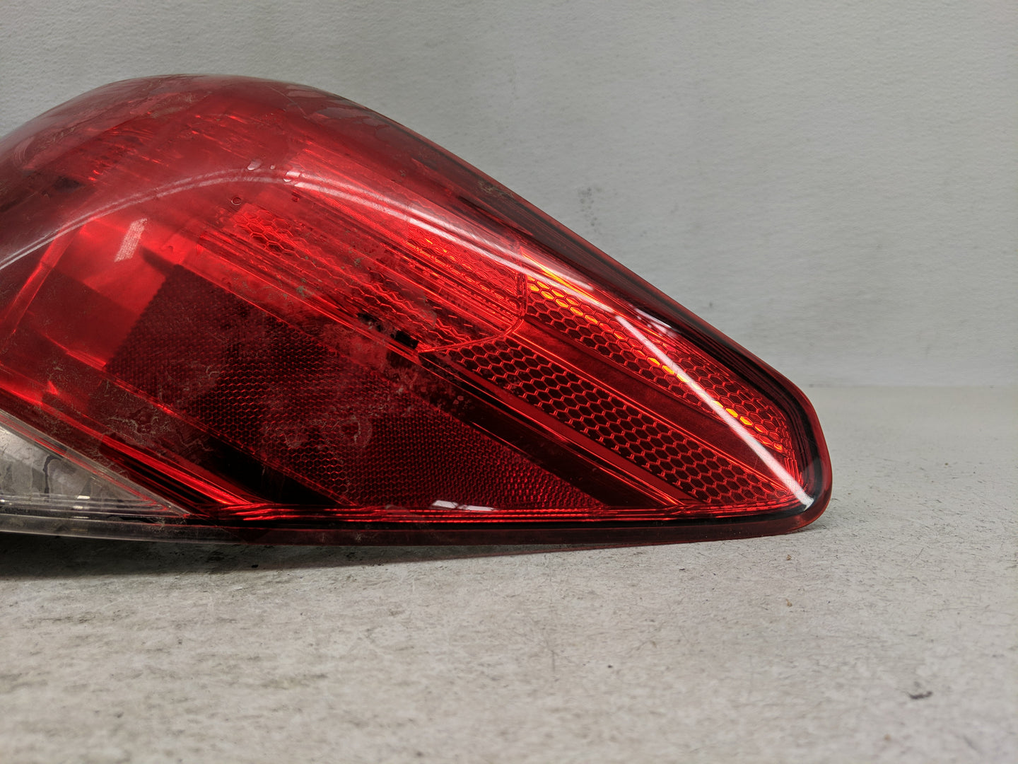 2010-2013 Subaru Legacy Tail Light Assembly Passenger Right OEM Fits Fits 2010 2011 2012 2013 OEM Used Auto Parts - Oemuseda