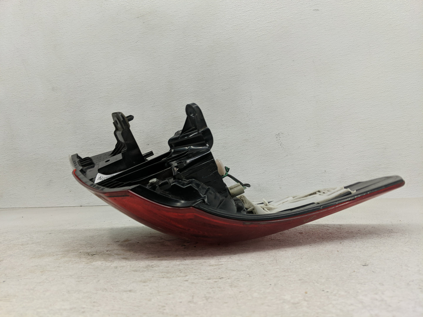 2010-2013 Subaru Legacy Tail Light Assembly Passenger Right OEM Fits Fits 2010 2011 2012 2013 OEM Used Auto Parts - Oemuseda