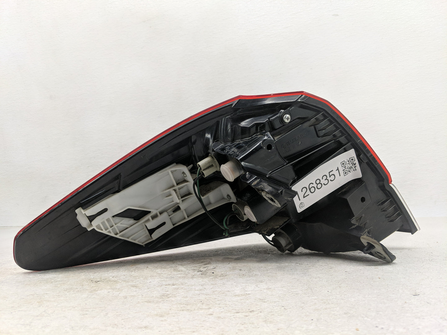 2010-2013 Subaru Legacy Tail Light Assembly Passenger Right OEM Fits Fits 2010 2011 2012 2013 OEM Used Auto Parts - Oemuseda