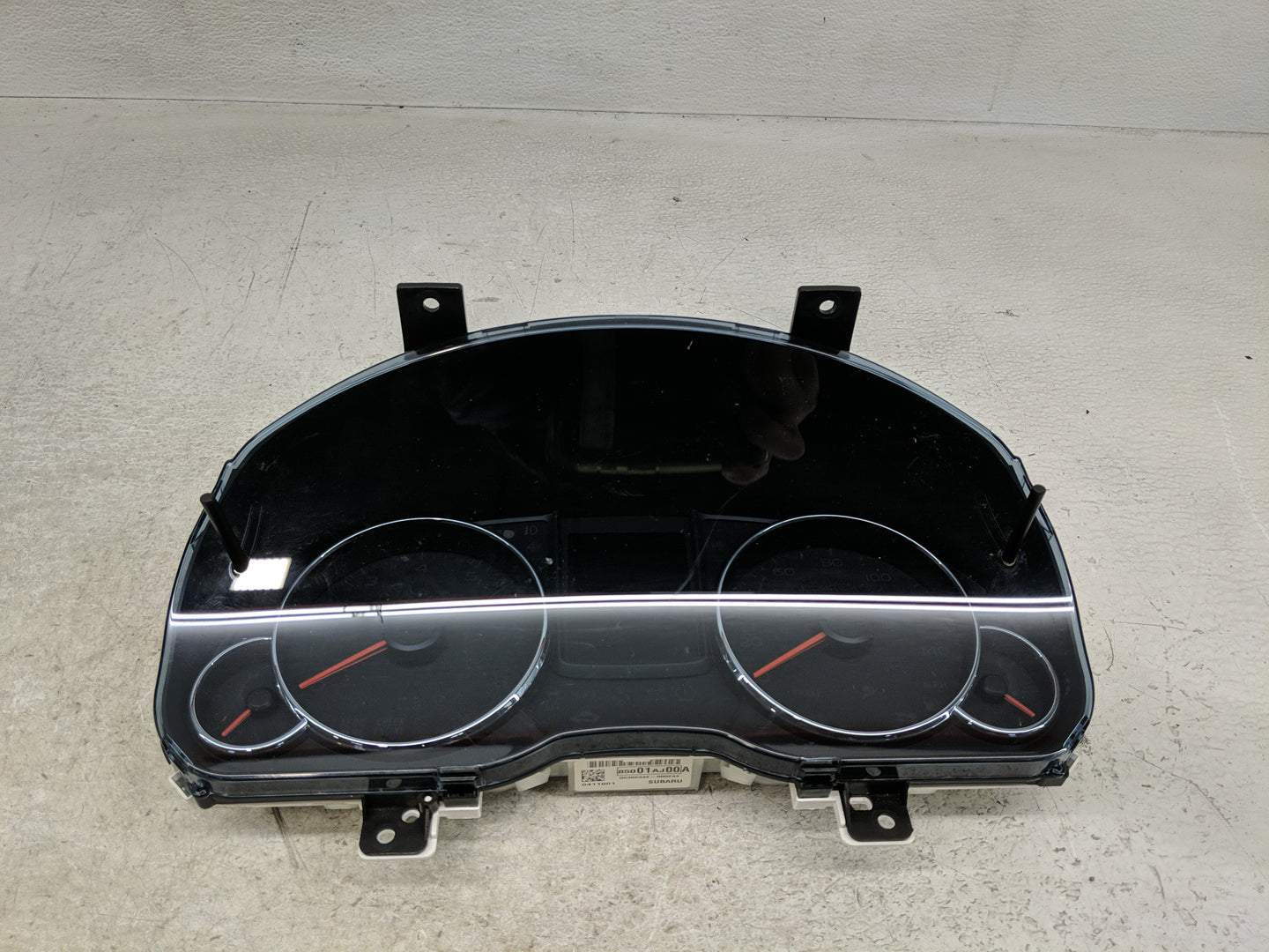 2013-2014 Subaru Legacy Instrument Cluster Speedometer Gauges P/N:00386342-000244 85001AJ00A Fits Fits 2013 2014 OEM Used Au
