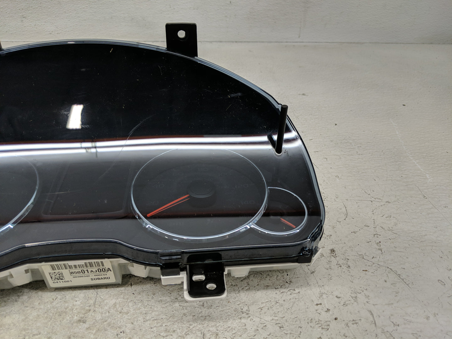 2013-2014 Subaru Legacy Instrument Cluster Speedometer Gauges P/N:00386342-000244 85001AJ00A Fits Fits 2013 2014 OEM Used Au