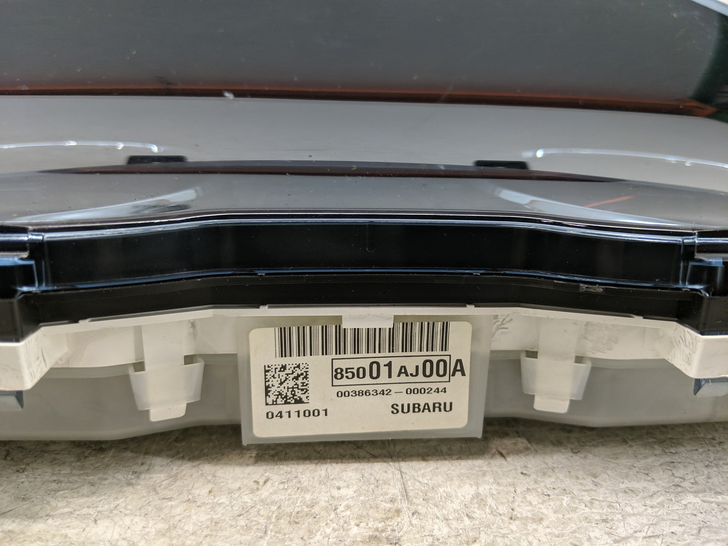 2013-2014 Subaru Legacy Instrument Cluster Speedometer Gauges P/N:00386342-000244 85001AJ00A Fits Fits 2013 2014 OEM Used Au