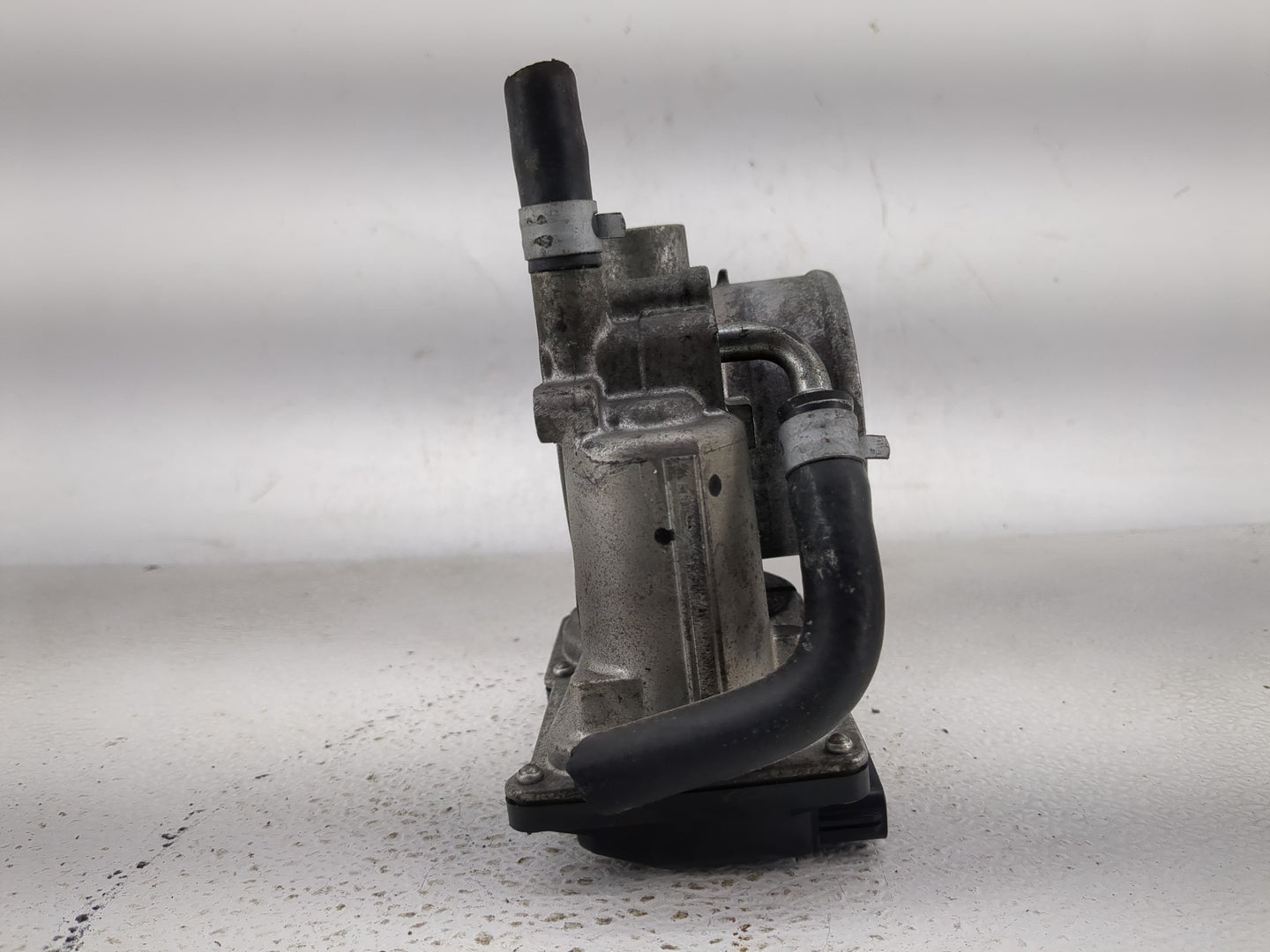 2013-2019 Subaru Legacy Throttle Body P/N:6P03 1780 16112AA38A Fits Fits 2013 2014 2015 2016 2017 2018 2019 OEM Used Auto Pa