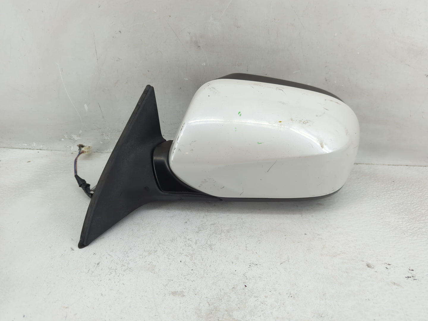 2011-2014 Subaru Legacy Driver Side View Mirror - Left Door Mirror OEM Used - Oemusedautoparts1.com