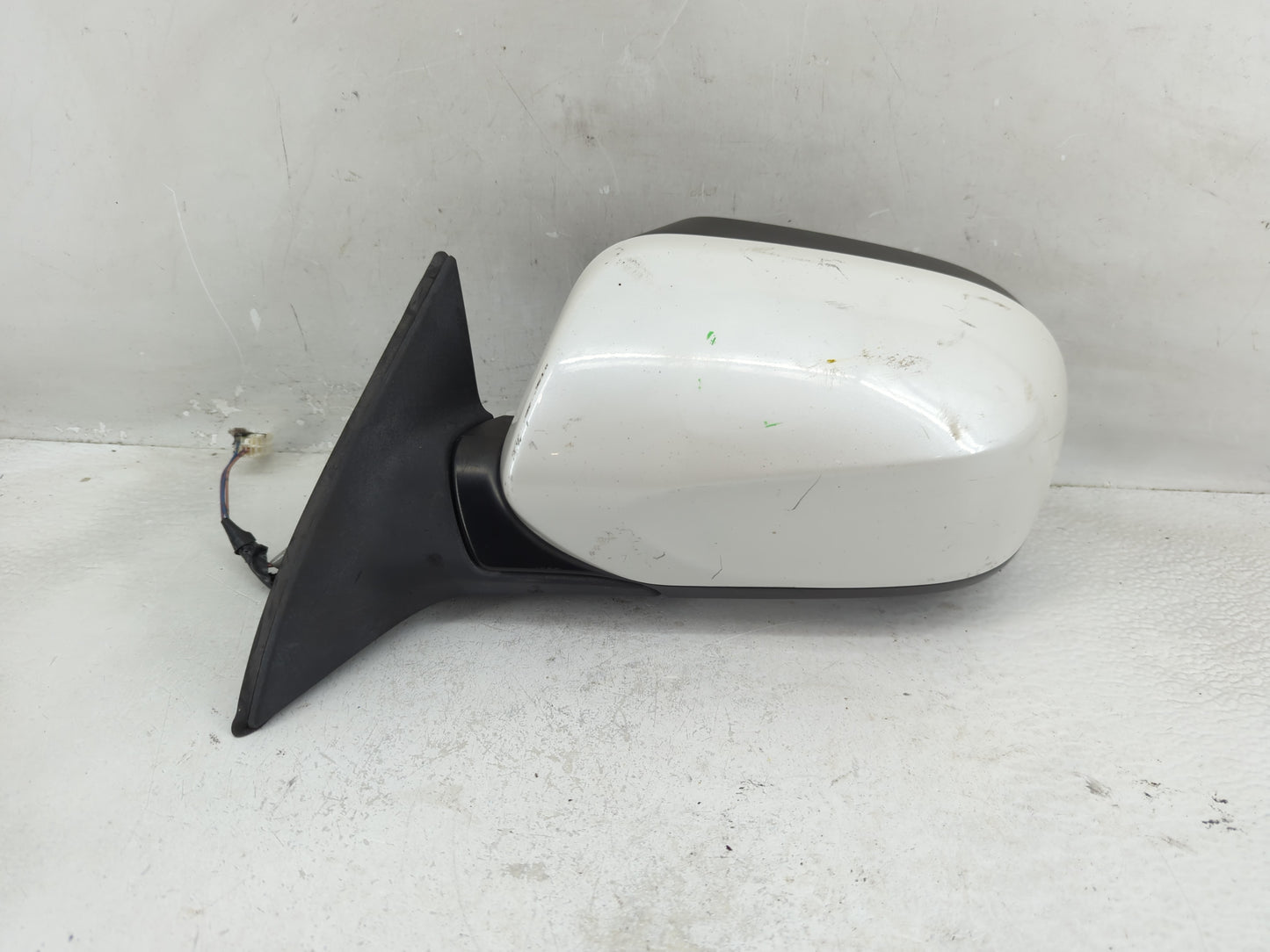 2011-2014 Subaru Legacy Driver Side View Mirror - Left Door Mirror OEM Used - Oemusedautoparts1.com