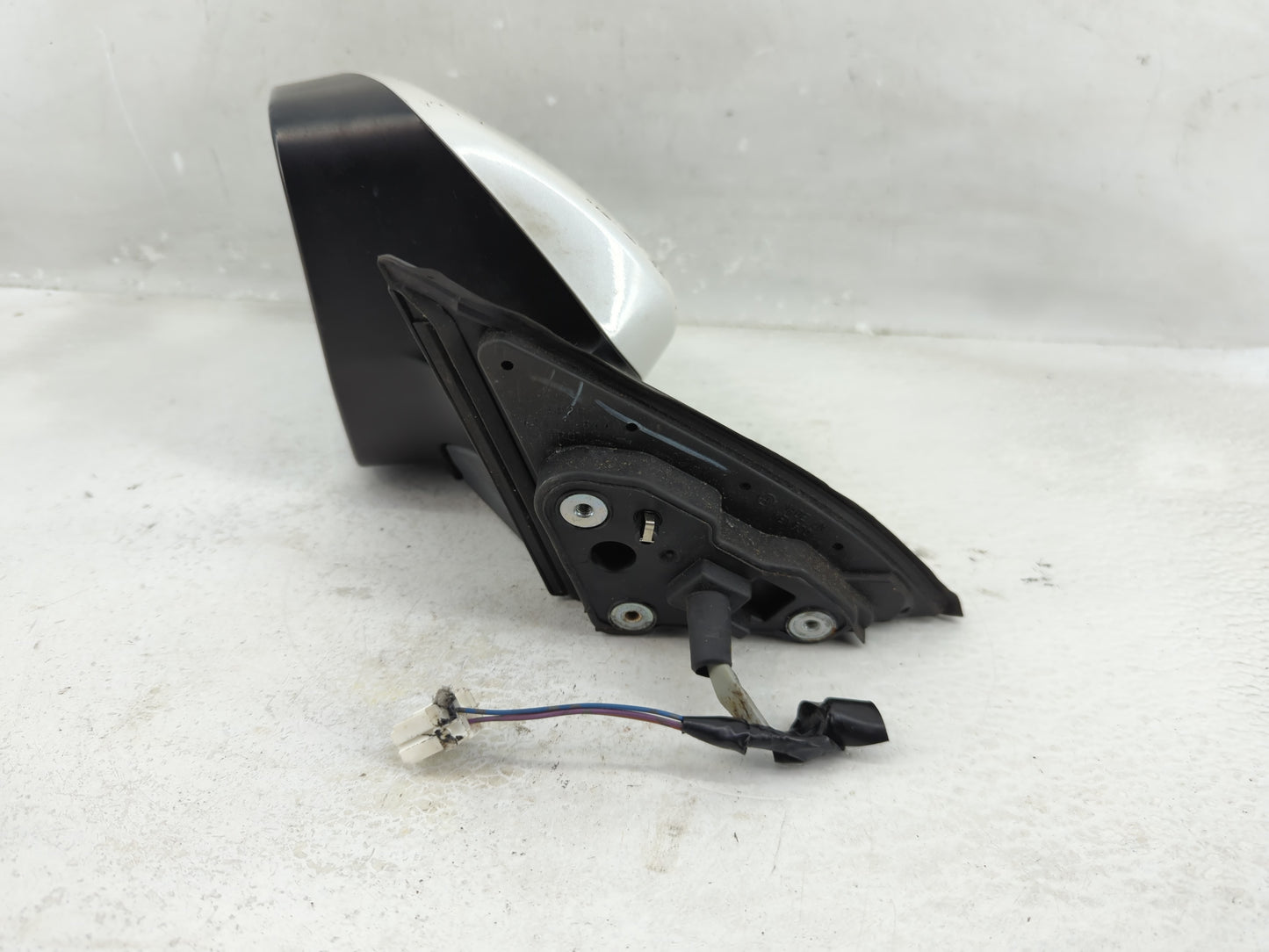 2011-2014 Subaru Legacy Driver Side View Mirror - Left Door Mirror OEM Used - Oemusedautoparts1.com