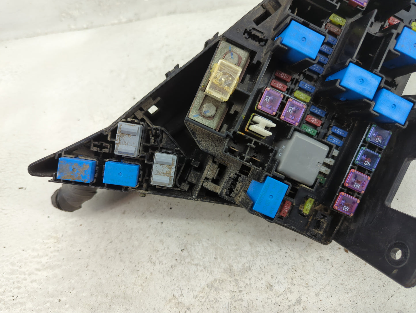 2010-2014 Subaru Legacy Fusebox Fuse Box Panel Relay Module P/N:MB503202B Fits Fits 2010 2011 2012 2013 2014 OEM Used Auto P