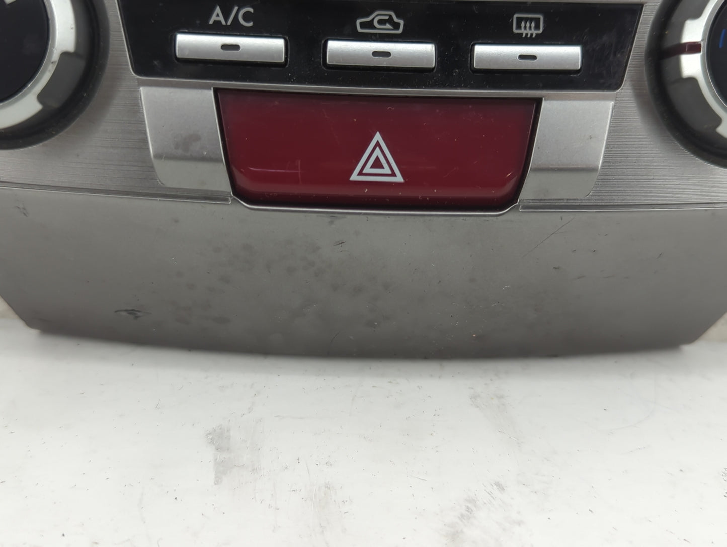 2010-2014 Subaru Legacy Climate Control Module Temperature AC/Heater Replacement P/N:72311AJ08A Fits Fits 2010 2011 2012 201
