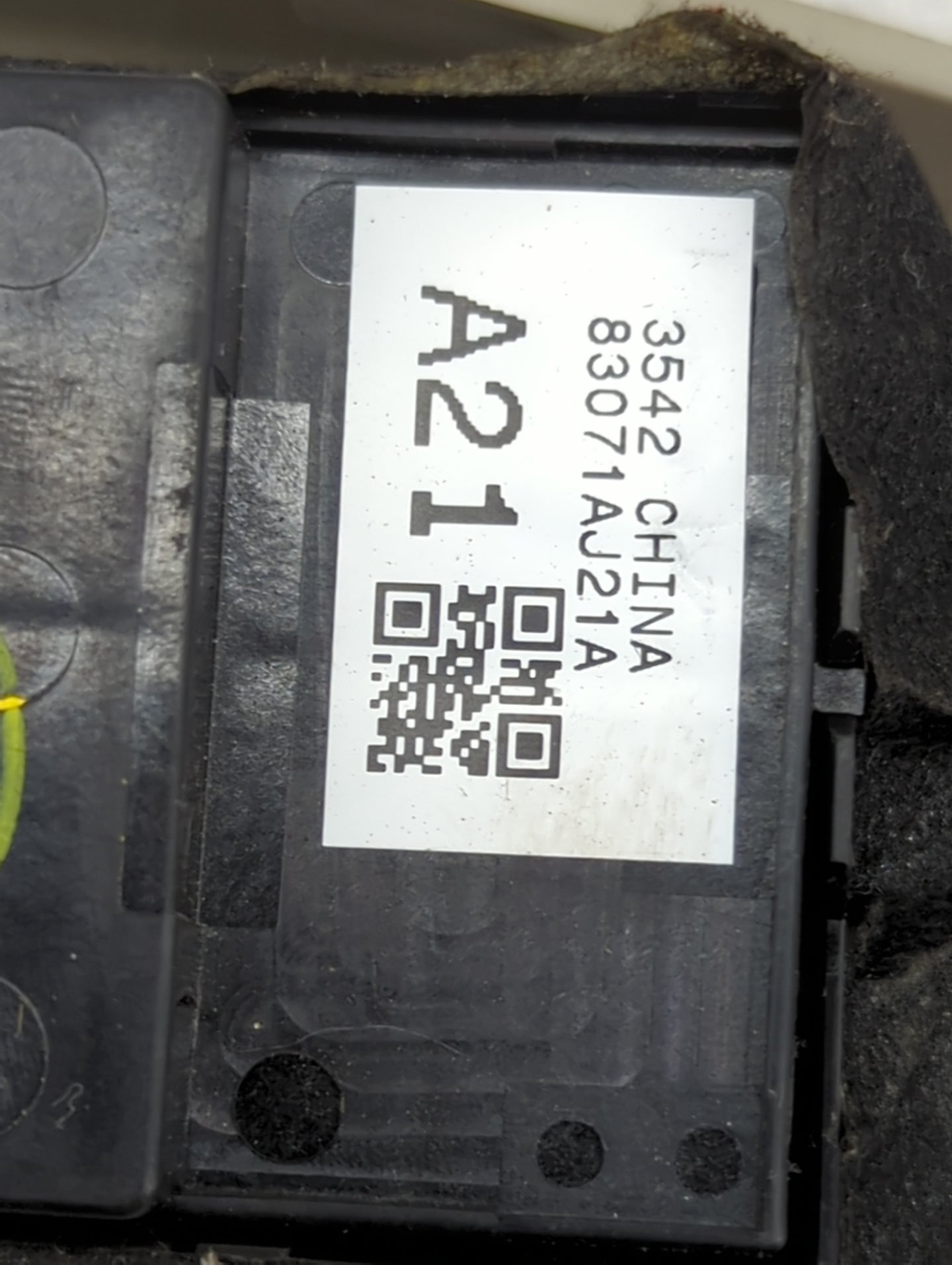 2013-2014 Subaru Legacy Master Power Window Switch Replacement Driver Side Left P/N:83071AJ21A Fits Fits 2013 2014 OEM Used 