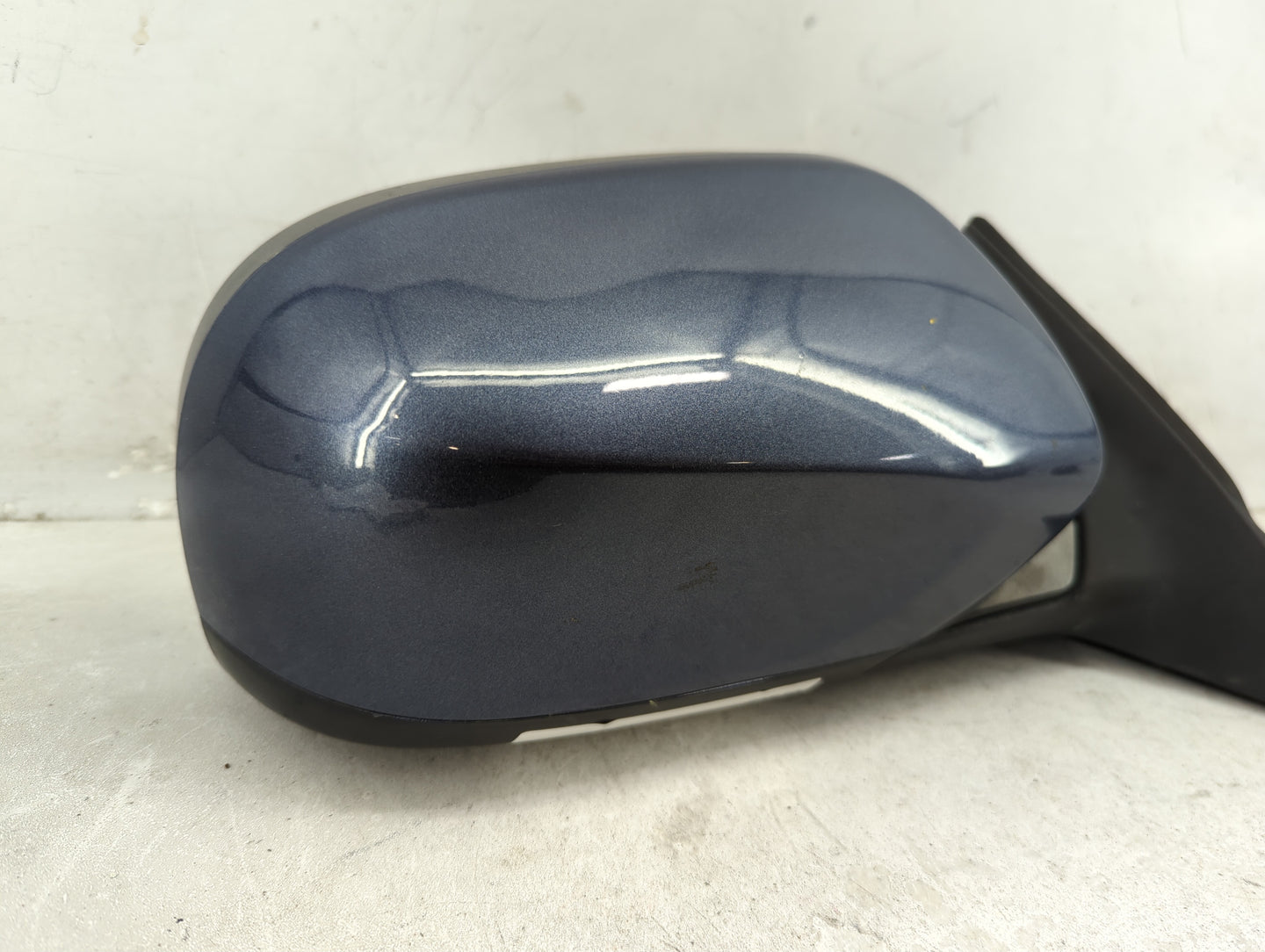 2011-2014 Subaru Legacy Passenger Side View Mirror - Right Door Mirror OEM Used - Oemusedautoparts1.com