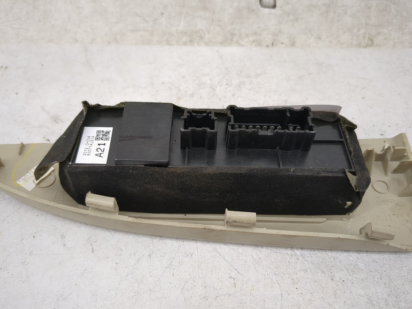 2013-2014 Subaru Legacy Master Power Window Switch Replacement Driver Side Left P/N:83071AJ21A Fits Fits 2013 2014 OEM Used 